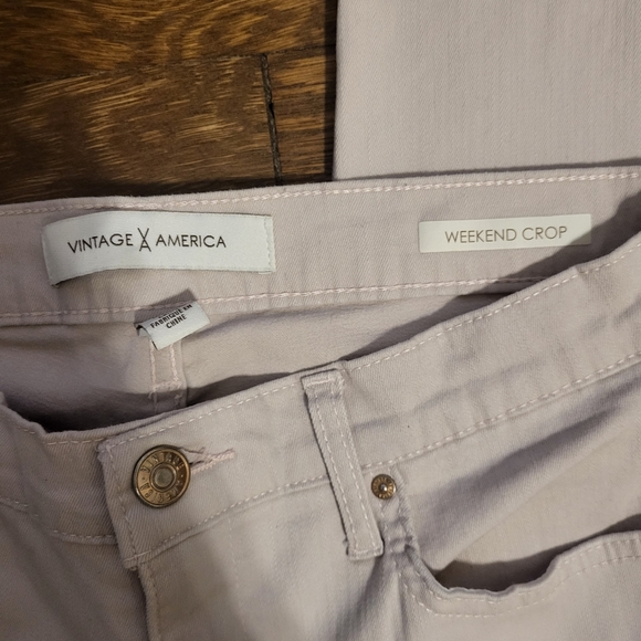 NWOT Pair of Vintage America Weekend Crop Jeans in a Light Mauve Pink size 29/8 - Picture 2 of 8